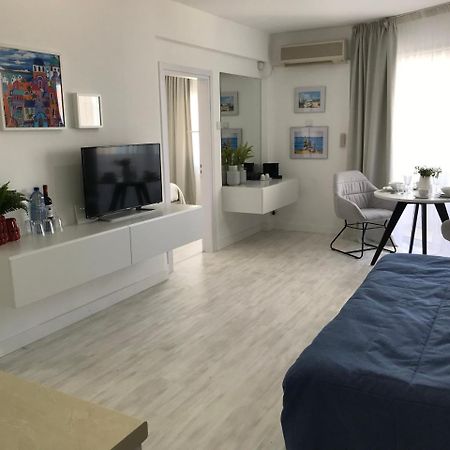 Sea View Holiday Apartment Larnaca Exterior photo
